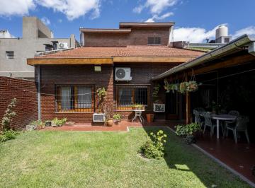 Casa · 230m² · 7 Ambientes · 2 Cocheras · Casa 7 Ambientes con Jardin en Florida, Vicente Lopez