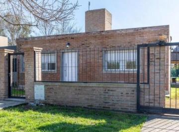 Casa · 75m² · 4 Ambientes · Casa en Venta 2 Dorm. con Piscina