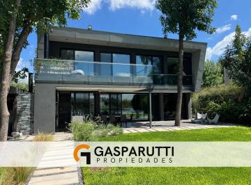 Casa · 250m² · 5 Ambientes · 7 Cocheras · Casa en Venta a La Laguna en San Matías