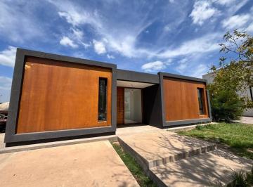 Casa · 234m² · 5 Ambientes · 2 Cocheras · Casa en Venta en El Cantón Golf, El Cantón, Escobar