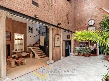 Casa de 5 ambientes, Coghlan · Venta Casa en Lote Propio Ideal Uso Profesional o Comercial