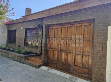 MRE-MRE-2451_2 · Casa en Venta a Refaccionar Super Ubicacion Frente Al Parque del Museo Pampeano