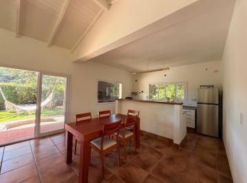 Casa · 133m² · 5 Ambientes · 1 Cochera · Casa 4 Ambientes en Venta en Mapuche