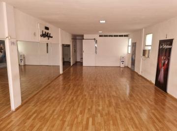 Oficina comercial · 70m² · 2 Ambientes · Oficina Muy Luminosa con Balcón en Venta - Centro (Capital Federal)