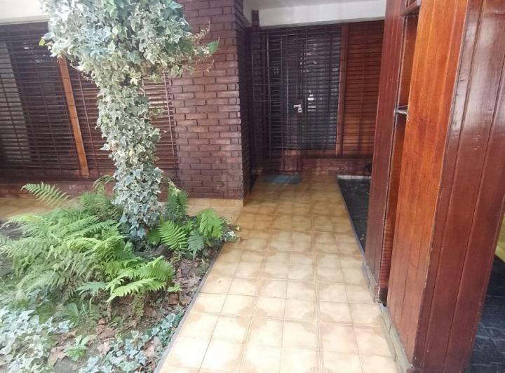 Casa · 280m² · 4 Ambientes · 1 Cochera