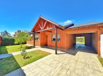Casa · 120m² · 3 Ambientes · 2 Cocheras · Venta - Casa 2 Dorm. Funes