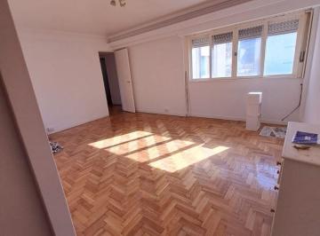 Departamento de 3 ambientes, Villa Urquiza · 3 Amplios Ambientes Excelente Ubicacion