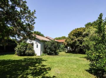 Terreno · 402m² · 5 Ambientes · 4 Cocheras · Terreno de 1700 m² a La Venta en Fisherton Tradicional Ideal Para Desarrollo Inmobiliario