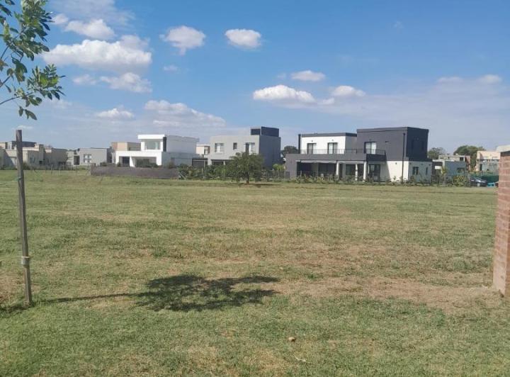 Terreno · 563m²