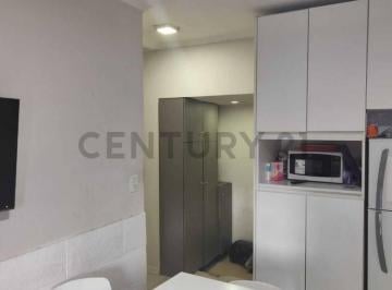 Casa · 125m² · 5 Ambientes · Casa en Venta 5 Ambientes con Local, Terraza y Patio – Parque Avellaneda