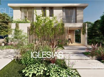 Casa · 291m² · 7 Ambientes · 1 Cochera · Casa en Venta en Carpinchos, Nordelta