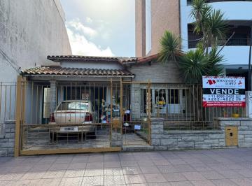 Casa de 6 ambientes, Quilmes · Chalet de 6 Amb. S/ Lote Propio de 8,66 X 36,5 m Aprox.