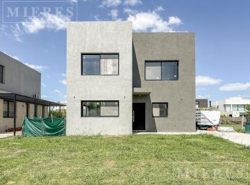 Casa · 176m² · 6 Ambientes · 2 Cocheras · Casa en Venta en Lagoon Pilar