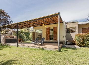 SVA-SVA-124_2 · Casa en Venta en City Bell, Tres Dorm..