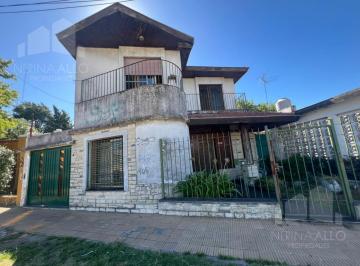 Casa · 106m² · 4 Ambientes · 3 Cocheras · Venta Casa 4 Ambientes en Ituzaingó Norte