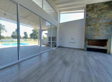Casa · 178m² · 4 Ambientes · 2 Cocheras · Casa - La Unión