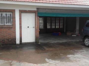Casa · 240m² · 3 Ambientes · Casa en Banfield Este