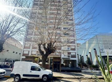 Departamento · 70m² · 3 Ambientes · 1 Cochera · Departamento en Quilmes