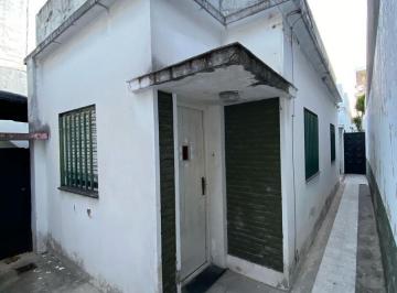 PH · 40m² · 2 Ambientes · Venta Casa en PH 2 Ambientes - m de Av Laprida