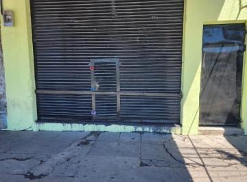 Local comercial · 54m² · 2 Ambientes · Local Estratégico en Zona Comercial