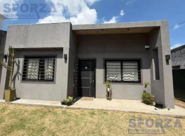Casa · 60m² · 3 Ambientes · 1 Cochera · Venta Casa Tres Ambientes Más Jardín en Muñiz, San Miguel