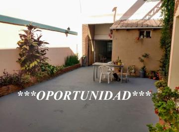 PH · 130m² · 3 Ambientes · Venta PH 3 Amb Patio Jardin - Depto 3 Amb Liniers Multifamilia