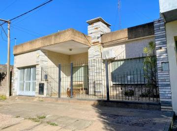Casa · 300m² · 4 Ambientes · 1 Cochera · Casa en Venta en Arroyo Seco