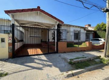 Casa de 4 ambientes, Tres de Febrero · Casa a Reclicar - Venta - Ciudad Jardin