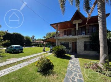 Casa · 150m² · 5 Ambientes · 2 Cocheras · Venta Casa con Pileta en El Pato