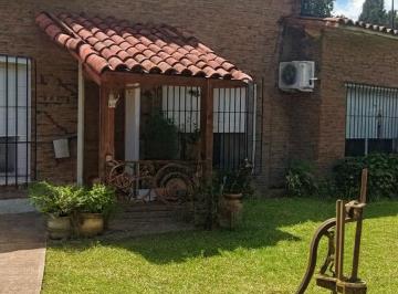Frente · Venta Casa 5 Ambientes C/parque Zona Tortuguitas