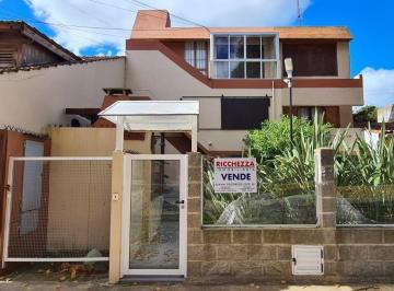 PH · 70m² · 3 Ambientes · 1 Cochera · Duplex Tres Ambientes con Cochera - Todos Los Servicios