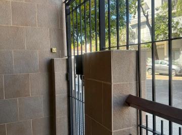 Reja de entrada a la casa · Dueño Alquila PH Tipo Casa