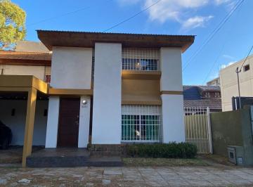 PH · 4 Ambientes · 1 Cochera · Duplex Cuatro Ambientes en PH con Patio y Cochera - Gas Conectado