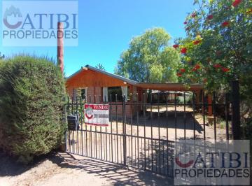 Casa · 78m² · 3 Ambientes · Casa con Amplio Lote en Dina Huapi