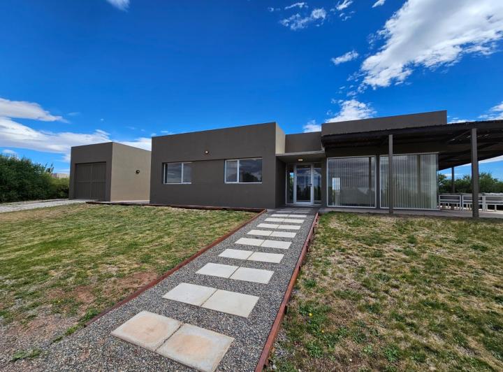 Casa · 134m² · 5 Ambientes · 1 Cochera