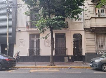 Departamento de 4 ambientes, Almagro · Almagro por Escalera 4 Ambientes con Dependencia y 2 Balcones Al Frente Usd 110.000.