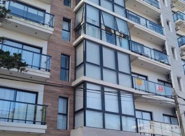 Departamento · 35m² · 1 Ambiente · 1 Cochera · Moderno Monoambiente con Cochera a Pocos m del Mar
