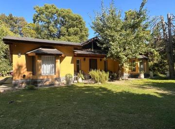 Quinta vacacional · 180m² · 4 Ambientes · 5 Cocheras · Casa Quinta en Venta El Remanso 4 Amb Exaltacion de La Cruz
