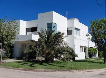 Casa de 9 ambientes, Malagueño · Vendo Casa Esquina 4 Dorm y Escritorio en Barrio Tejas 3