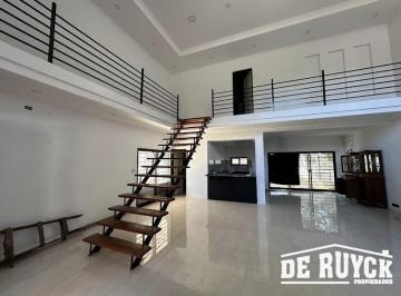 Casa · 80m² · Casaquinta / Casa Sobre 2 Lotes en El Peligro, a Pasos Ruta 2