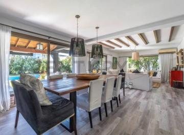 Casa · 365m² · 5 Ambientes · 4 Cocheras · Oportunidad! Bajo de Precio! Exclusiva Casa en Cul de Sac en Venta 5 Ambientes, en La Alameda, Nor