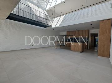 Casa · 225m² · 5 Ambientes · 1 Cochera · Casa en Venta Tipo Triplex 5 Ambientes Pileta Jardín Beccar