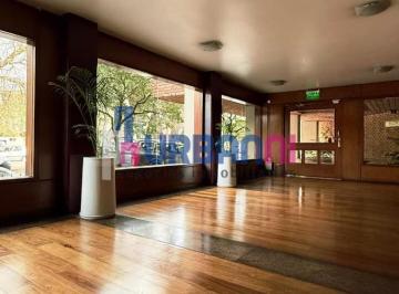 Departamento · 220m² · 6 Ambientes · 1 Cochera · Semipiso en Av Lugones - Apto Crédito