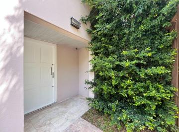 PH de 4 ambientes, Vicente López · Casa con Jardin en La Lucila.