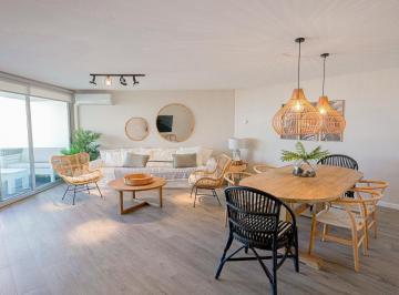 Departamento · 104m² · 4 Ambientes · 1 Cochera · Venta Apartamento 3 Dorm. Aidy Grill Punta del Este Torre o