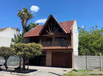 Casa · 332m² · 11 Ambientes · 3 Cocheras · Venta en Bloque - Casa + Departamento + Local