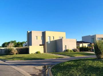 Quinta vacacional · 190m² · 5 Ambientes · 2 Cocheras · Casa Quinta en Alquiler en San Matias - Area 2, San Matias, Escobar