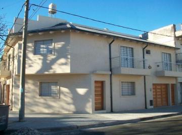 Casa · 118m² · 5 Ambientes · 1 Cochera · Suarez Al 3900 - Casa en Venta 3 Dorm. Cochera en Rosario