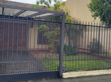 Casa de 4 ambientes, Morón · Chalet en Venta Zona Haedo Norte, Villa Sarmiento