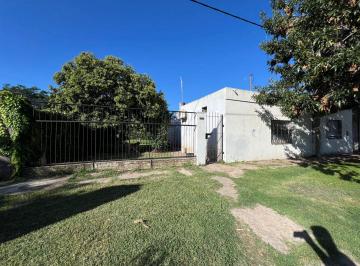 OCP-OCP-863_2 · Vendo Casa 2 Dorm. en B° Industrial